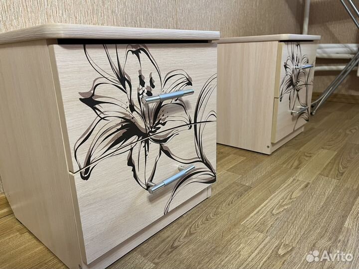 Тумбочка прикроватная