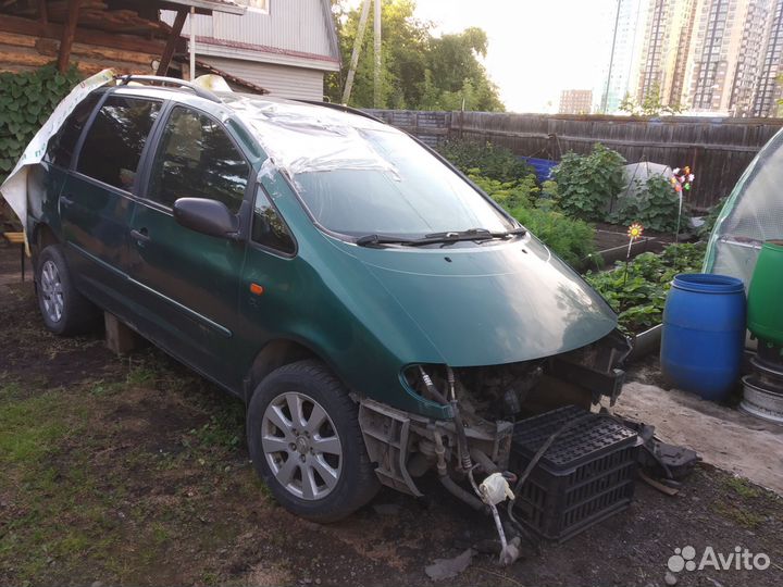 Продам запчасти на sharan