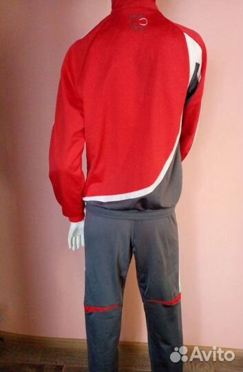 Спортивный костюм. Размер L, XL