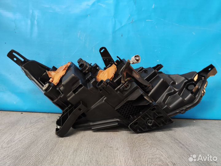 Фара левая Nissan Qashqai 2 j11 2014