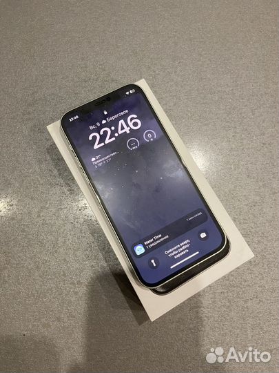 iPhone 12, 64 ГБ