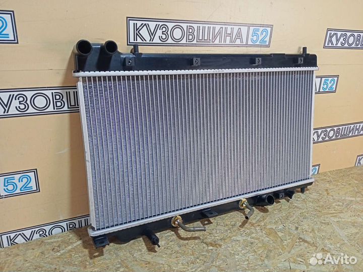 Радиатор охлаждения Honda Fit (03-07г) Jazz AT