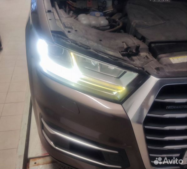 Audi Q7 4M реснички