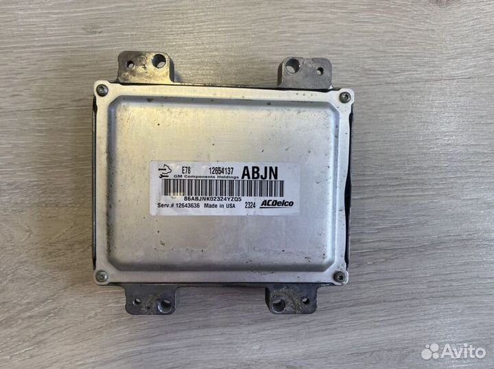 Блок управления двигателем Opel Astra J Gtc