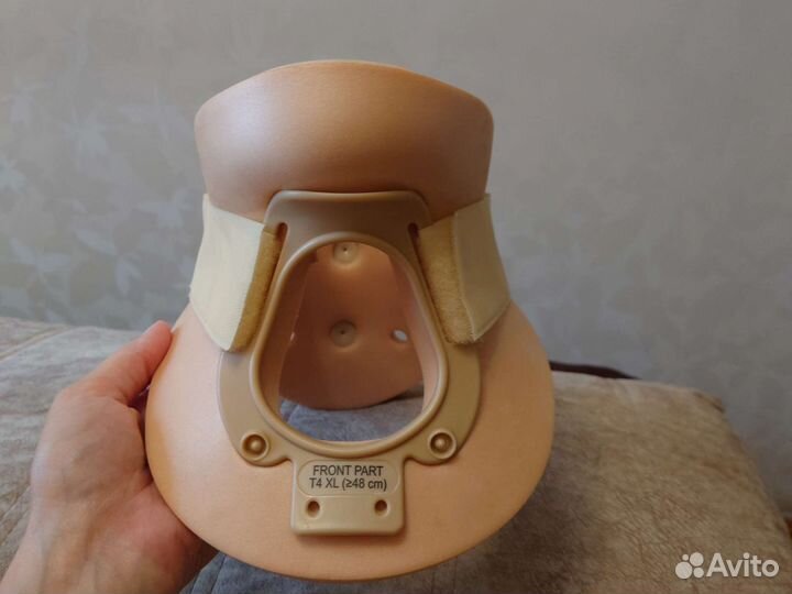 Бандаж на шейный отдел позвоночника с отверстием