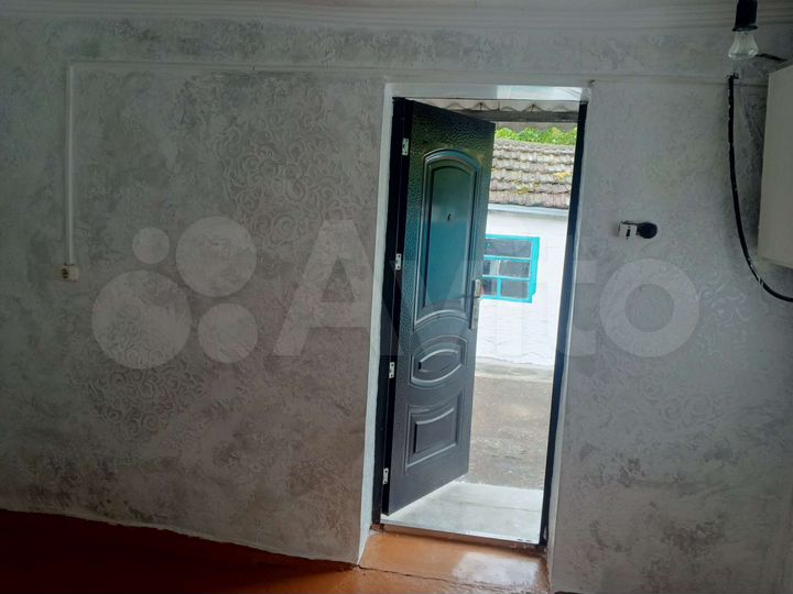 Дом 30 м² на участке 7,6 сот.