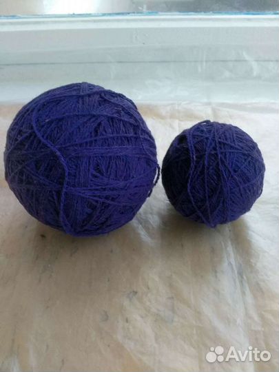 Пряжа, полушерстяная-фиолетовая. 260 грамм