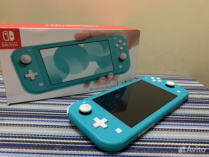 Игровая приставка Nintendo Switch Lite 32GB