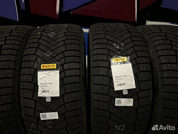 Pirelli Ice Zero FR 255/45 R20 105H