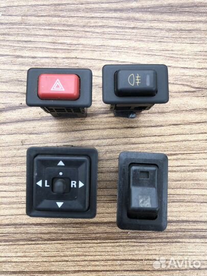 Кнопки торпедо Mitsubishi Pajero