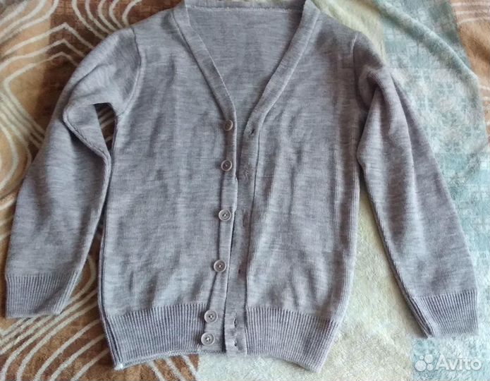 Кофта на мальчика практчески не носили новая
