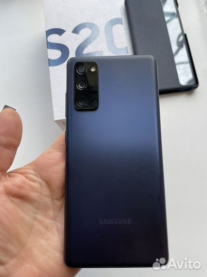 Телефон Samsung