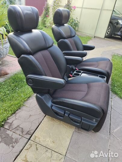 Сидения капитанские с оттоманкой