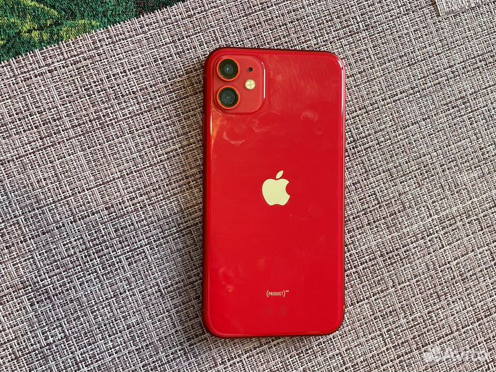 Телефон iPhone 11