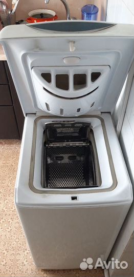Стиральная машина с вертикальной загрузкой