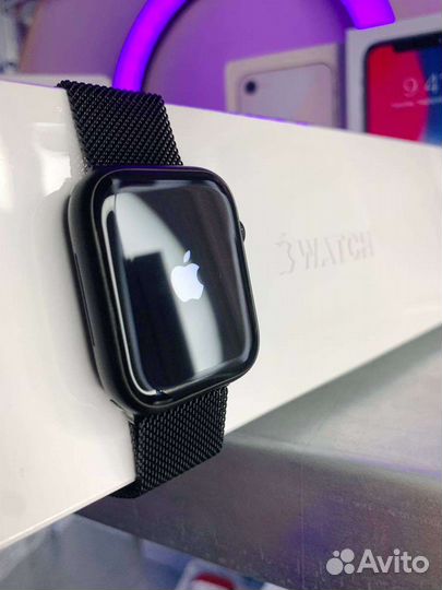 Apple watch series 8
