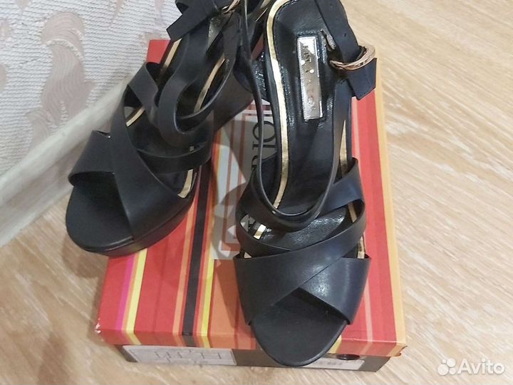Босоножки женские 37 размер