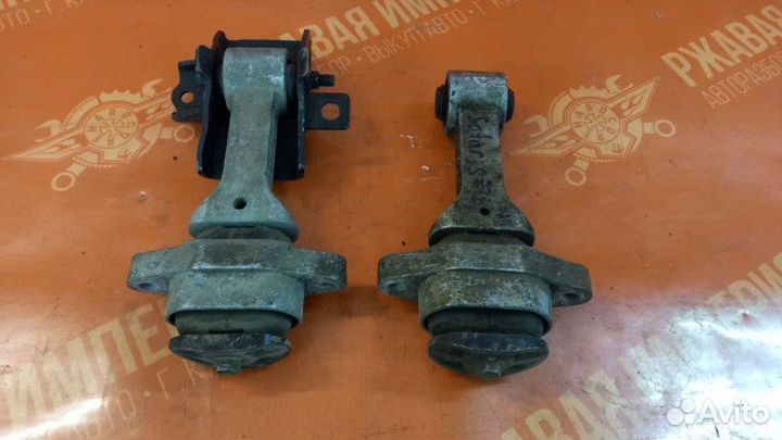 Подушка опора крепление двс задняя Hyundai Solaris