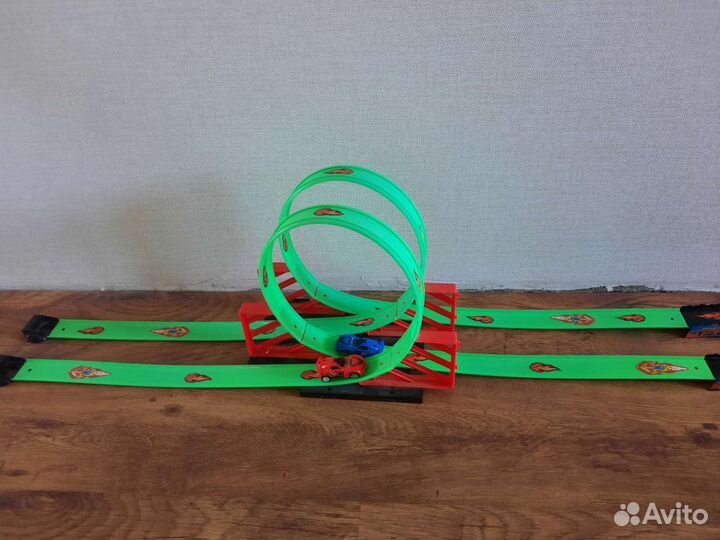 Детские машинки игрушки с треками