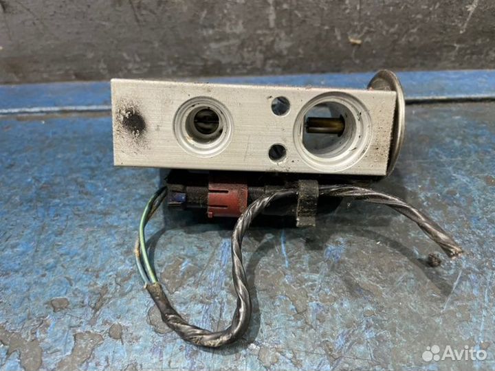 Клапан кондиционера Nissan Qashqai J10