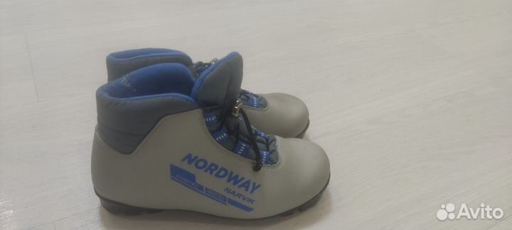 Лыжные ботинки