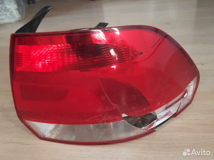 Фара задняя правая вместе с опорой VW Polo 10-14
