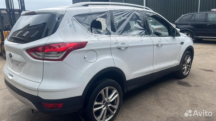 Ford Kuga 2 разбор (капот дверь фара крыло и т.д.)