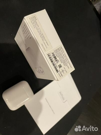 Наушники AirPods with Charging Case