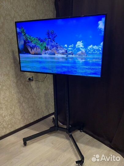Аренда телевизора 50” 127 см на удобной стойке