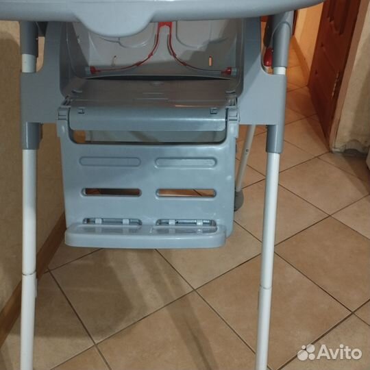 Стульчик для кормления babyton