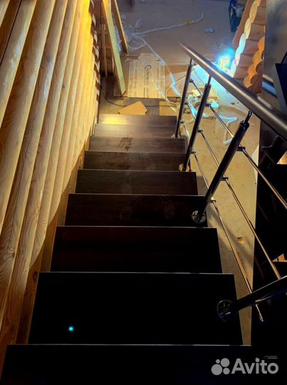 Лестница для коттеджа на заказ