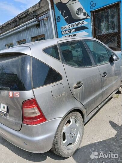 Mercedes-Benz A-класс 1.6 AT, 2002, битый, 200 000 км