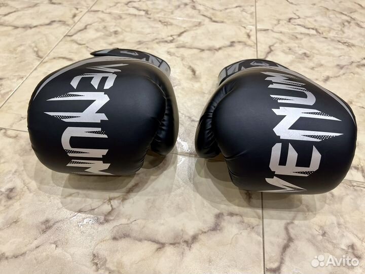 Боксерские перчатки 14 oz