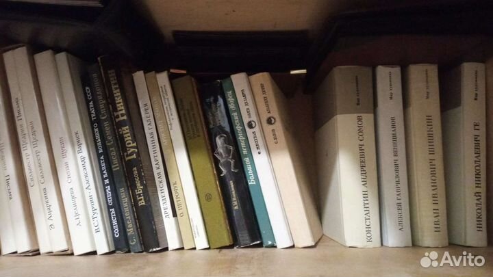 Книги по искусству, живописи, архитектуре, балету