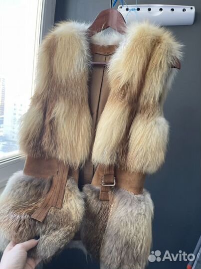 Меховой жилет из лисы