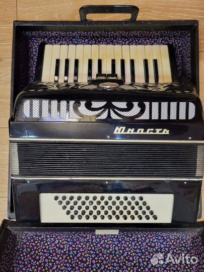 Аккордеон Юность 1/2 половинка