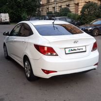 Hyundai Solaris 1.4 AT, 2016, 220 000 км, с пробегом, цена 570 000 руб.