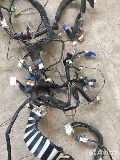 Проводка под торпедо Nissan Maxima A33 (5784)