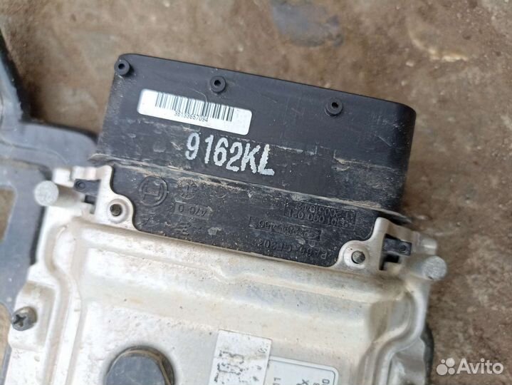 Блок управления двигателем solaris 1