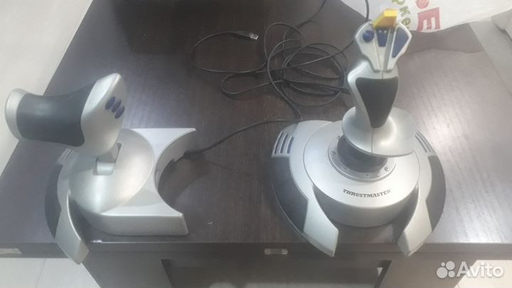 Джойстик Thrustmaster top gun