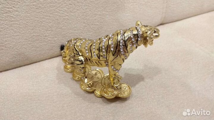 Шкатулка тигр со стразами