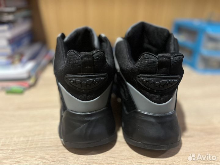 Adidas мужские кроссовки зимние