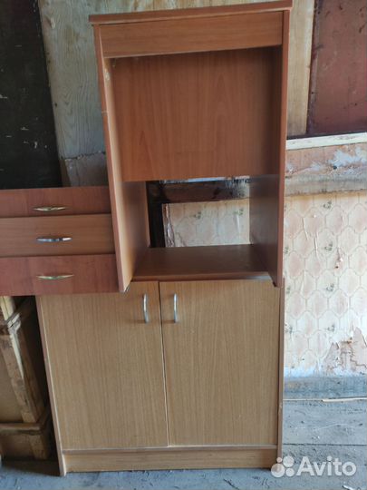 Тумбочки и Столы