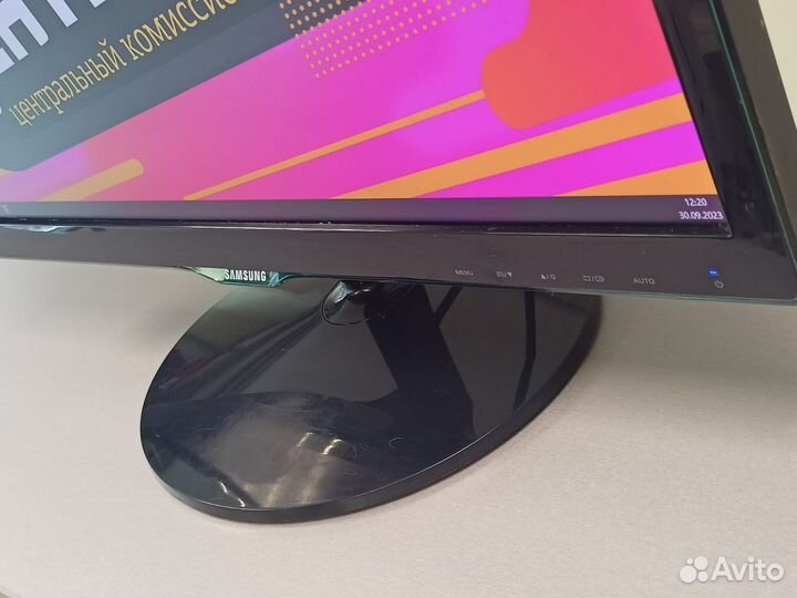 Монитор Samsung 22