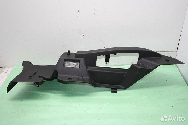 Обшивка багажника (левая) ford focus III 2011