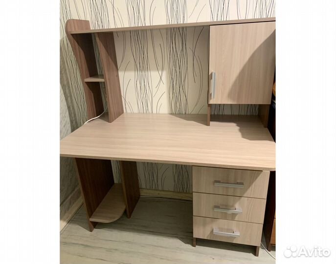 Стол компьютерный новый