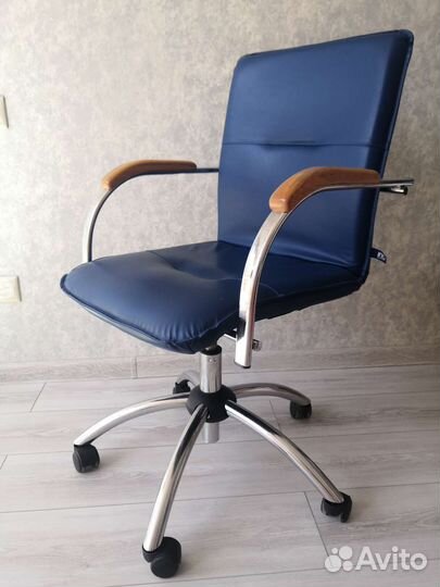 Офисное кресло Nowystyl