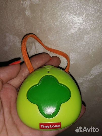 Мобиль на кроватку Tiny love Остров сладких грёз