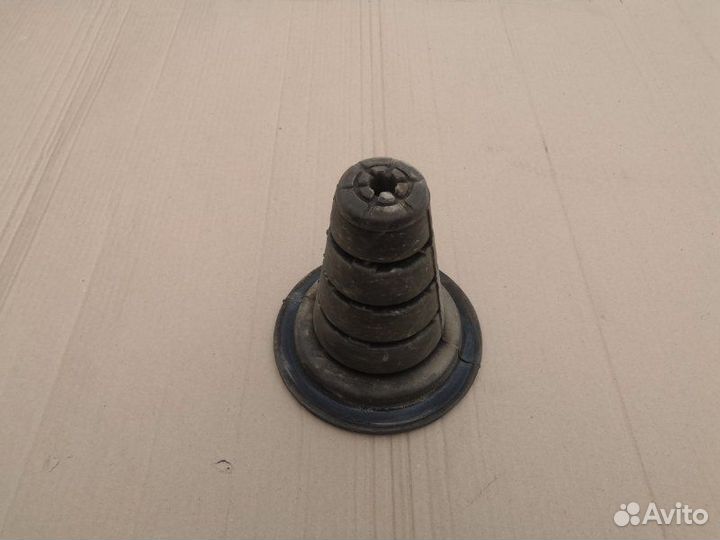 Деталь задняя Toyota Land Cruiser Prado 150 KDJ150