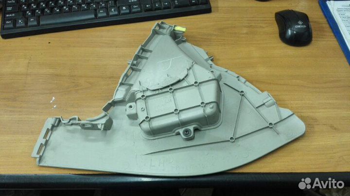 Накладка на консоль АКПП левая Toyota Camry V40